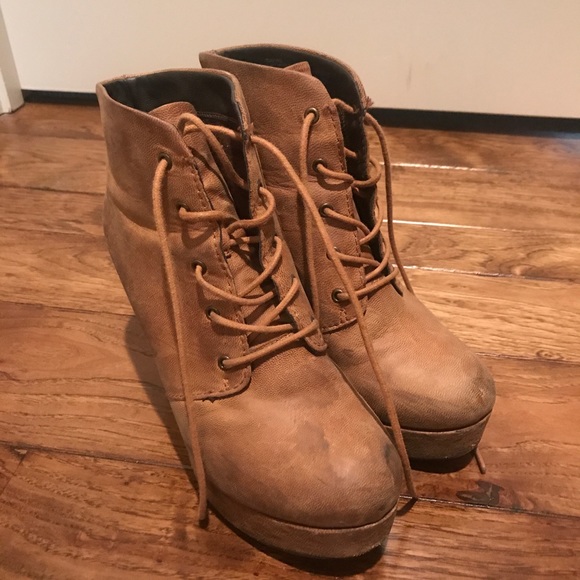 Steve Madden Block Heel Bootie - Picture 1 of 4